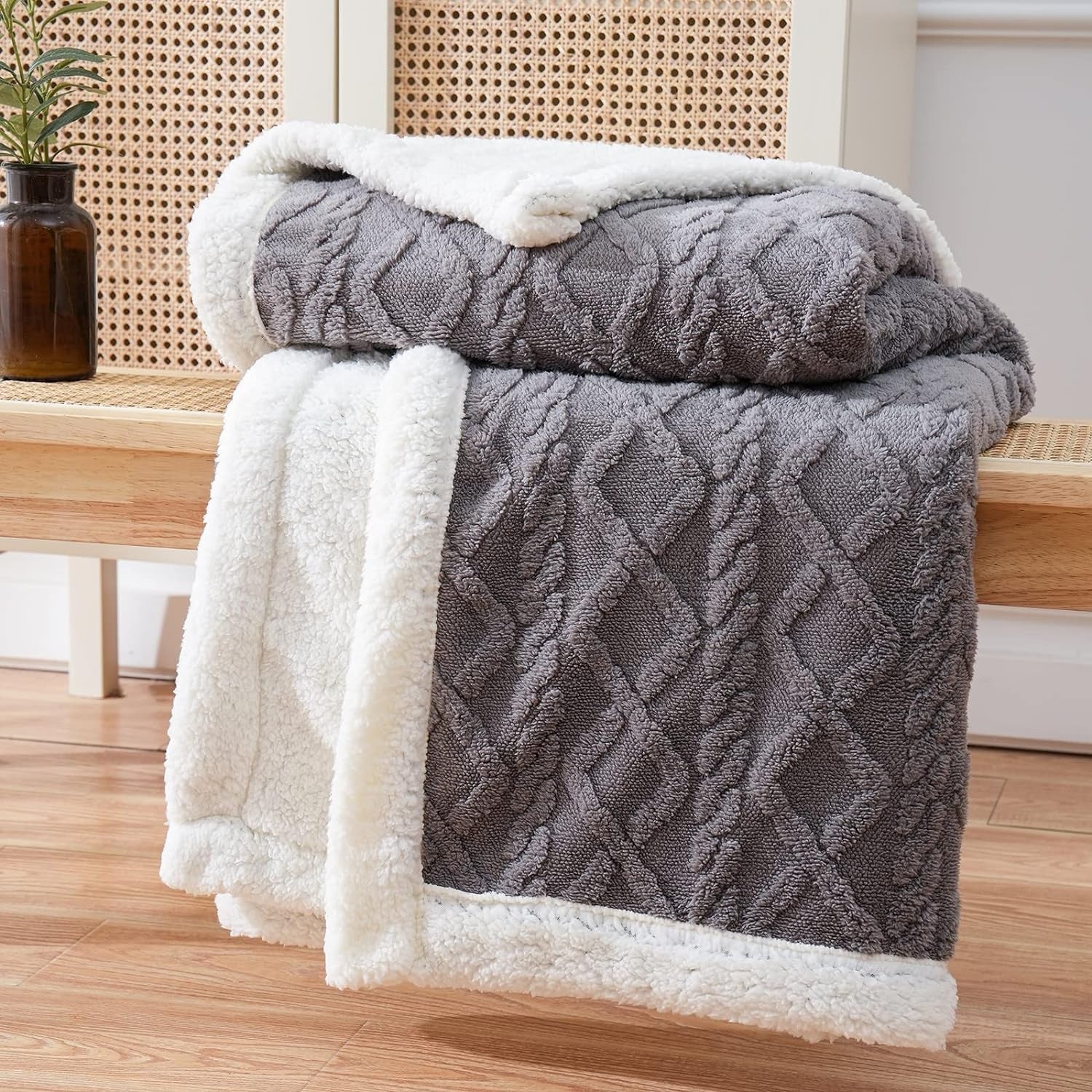 Ultra Soft Sherpa Blanket – Cozy, Warm, and Stylish Comfort